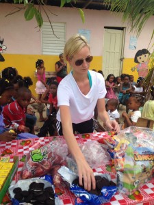 Led by HLF Co-Founder Therese Lundqvist, a group of volunteers traveled to the DR to help HLF's community partner Together for Better.