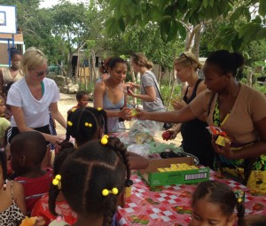 Led by HLF Co-Founder Therese Lundqvist, a group of volunteers traveled to the DR to help HLF's community partner Together for Better.