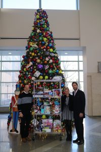 Henrik & Therese visit NY Presbyterian Children's Hospital on Christmas morning to visit children and distribute some gifts!