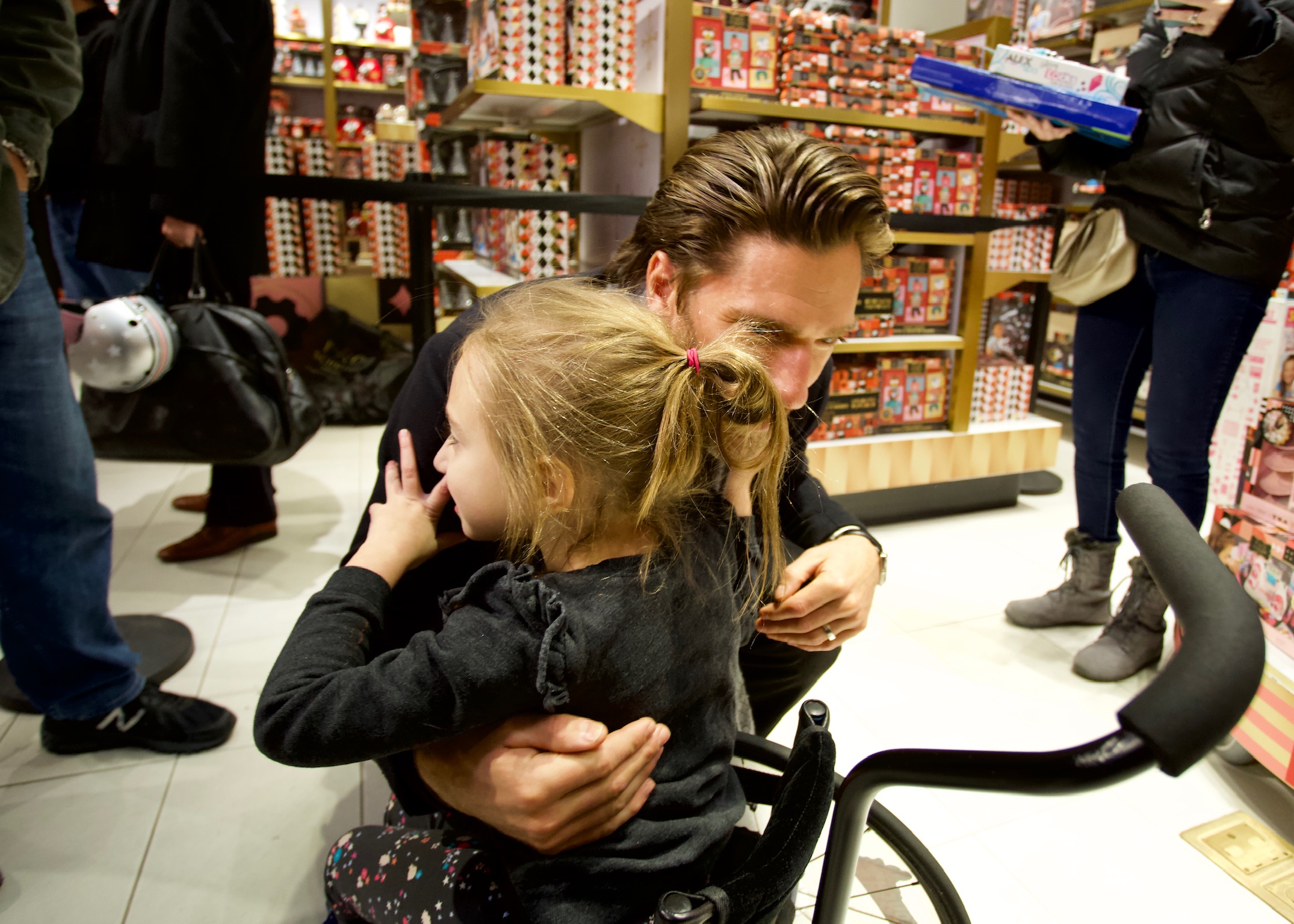 December 5th 2018: A heartwarming evening at FAO Schwarz when the Lundqvist family, Henrik Lundqvist Foundation and The Garden of Dreams Foundation surprised our friend Emma with a holiday shopping spree. [Picture credit: Rana Feure/MSG Photos]