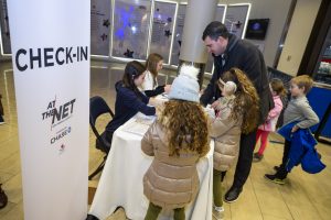 On January 16th 2019 HLF hosted a 2nd ice-skating event with CHASE at the Madison Square Garden. Guests were invited for dinner, a Q&A hosted by Bill Pidto and ice-skating at the world’s most famous arena together with Henrik Lundqvist. NYR’s Mika Zibanejad brought the event to another level with his DJ skills.

 