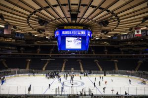 On January 16th 2019 HLF hosted a 2nd ice-skating event with CHASE at the Madison Square Garden. Guests were invited for dinner, a Q&A hosted by Bill Pidto and ice-skating at the world’s most famous arena together with Henrik Lundqvist. NYR’s Mika Zibanejad brought the event to another level with his DJ skills.

 