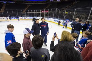 On January 16th 2019 HLF hosted a 2nd ice-skating event with CHASE at the Madison Square Garden. Guests were invited for dinner, a Q&A hosted by Bill Pidto and ice-skating at the world’s most famous arena together with Henrik Lundqvist. NYR’s Mika Zibanejad brought the event to another level with his DJ skills.

 