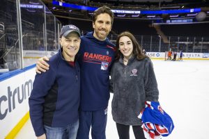 On January 16th 2019 HLF hosted a 2nd ice-skating event with CHASE at the Madison Square Garden. Guests were invited for dinner, a Q&A hosted by Bill Pidto and ice-skating at the world’s most famous arena together with Henrik Lundqvist. NYR’s Mika Zibanejad brought the event to another level with his DJ skills.

 