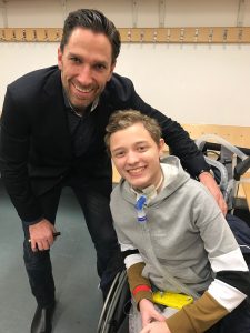 On February 16th, the 3rd group of families from the Ronald McDonald House in Gothenburg were hosted for a Frolunda game and a meet & greet with Joel Lundqvist during the 2018/19 season.