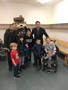 On February 16th, the 3rd group of families from the Ronald McDonald House in Gothenburg were hosted for a Frolunda game and a meet & greet with Joel Lundqvist during the 2018/19 season.