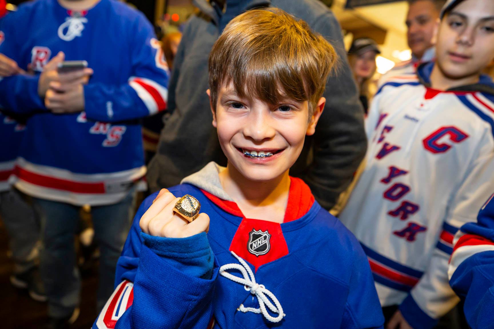 March 29th 2019: Final night in Henrik’s Crease of the NYR season. Garden of Dreams families met ’94 NYR Esa Tikkanen and cheered on the NYR to a victory at MSG.