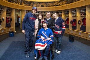 On Wednesday April 3rd 2019, Henrik had the honor to meet with Thomas and his family in the NYR locker-room post the Senators game. It was a heartwarming meeting for everyone involved and a dream come true for Thomas. Picture credit: Rebecca Taylor/MSG Photos